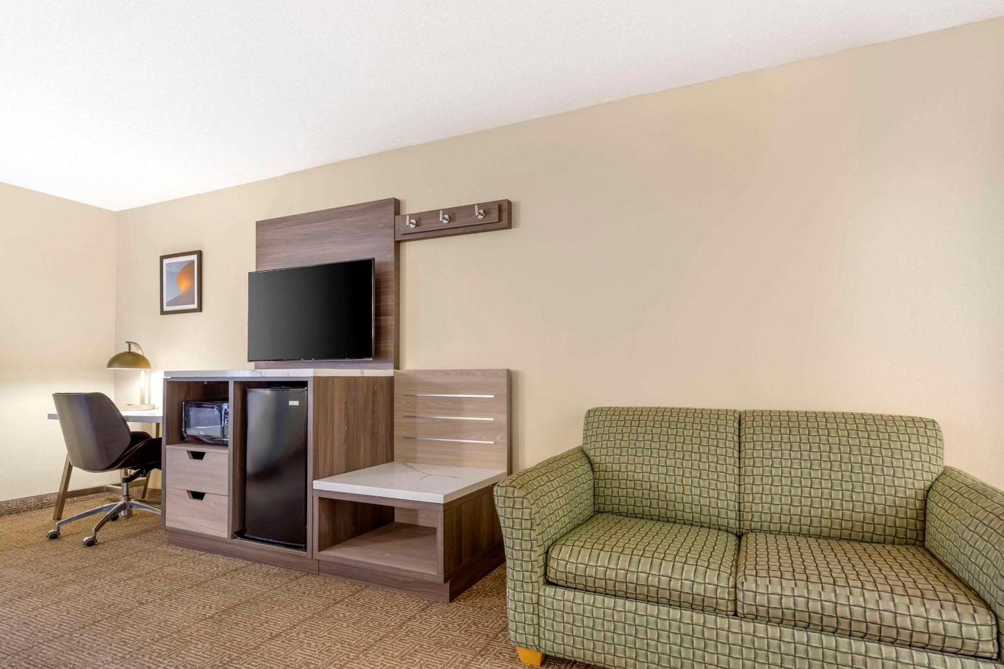 Quality Inn Raleigh Downtown מראה חיצוני תמונה