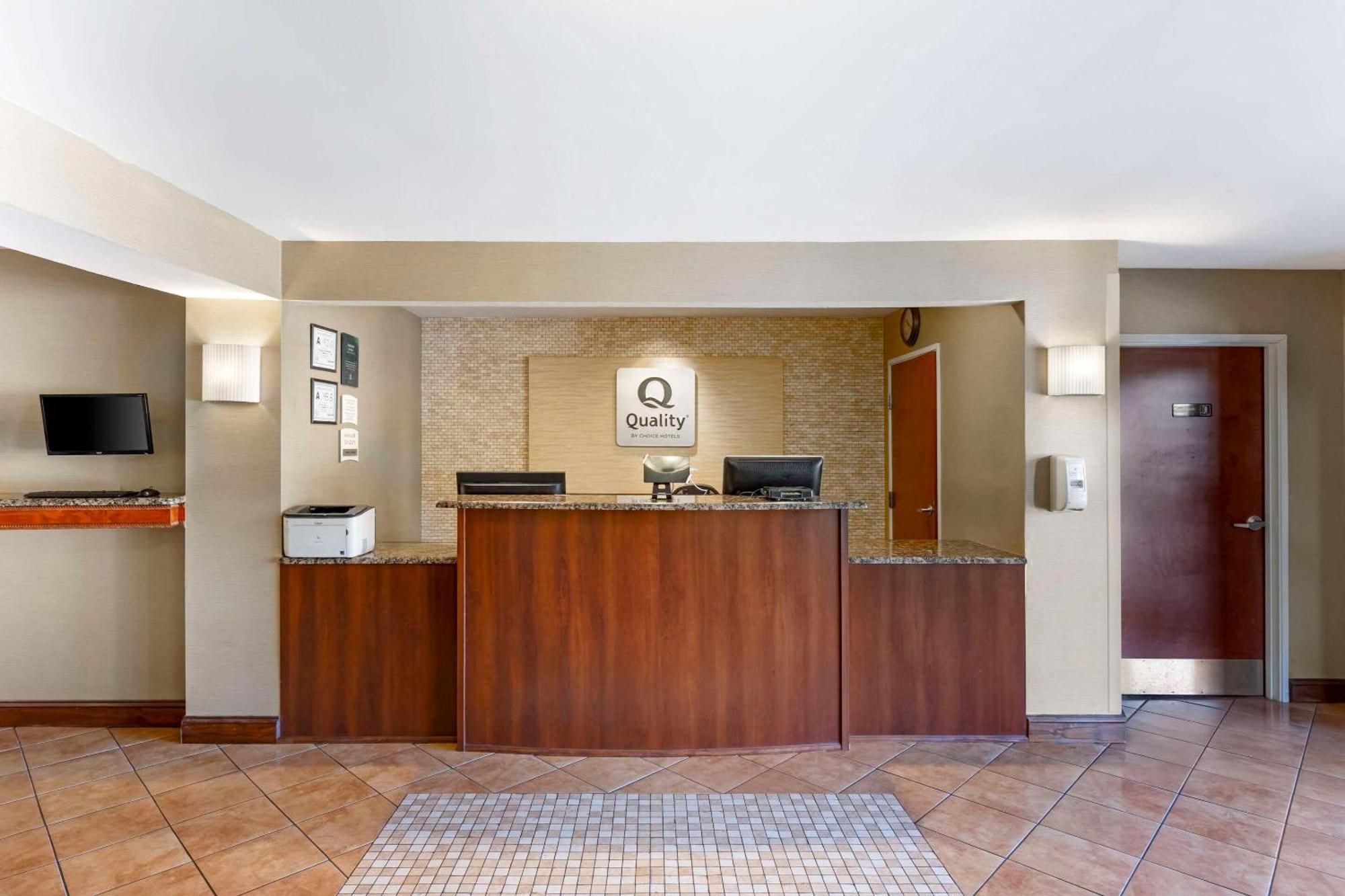Quality Inn Raleigh Downtown מראה חיצוני תמונה